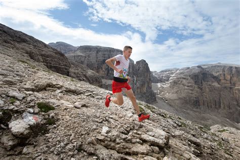 Dolomiti Skyrace: En italiensk alpinlöpare möter en bergsstig av oväntade utmaningar